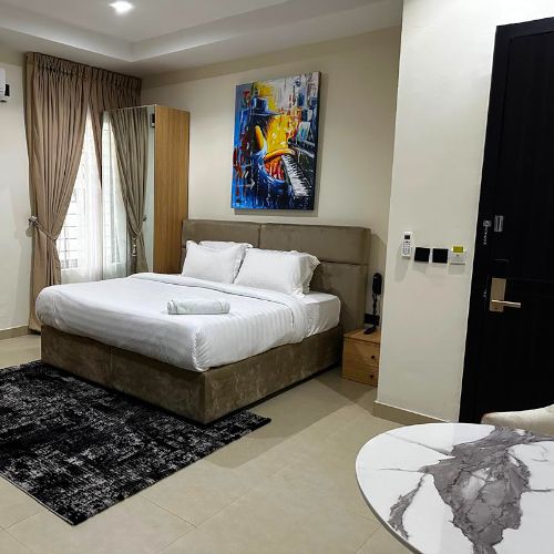 Studio Shortlet in Lekki Phase 1