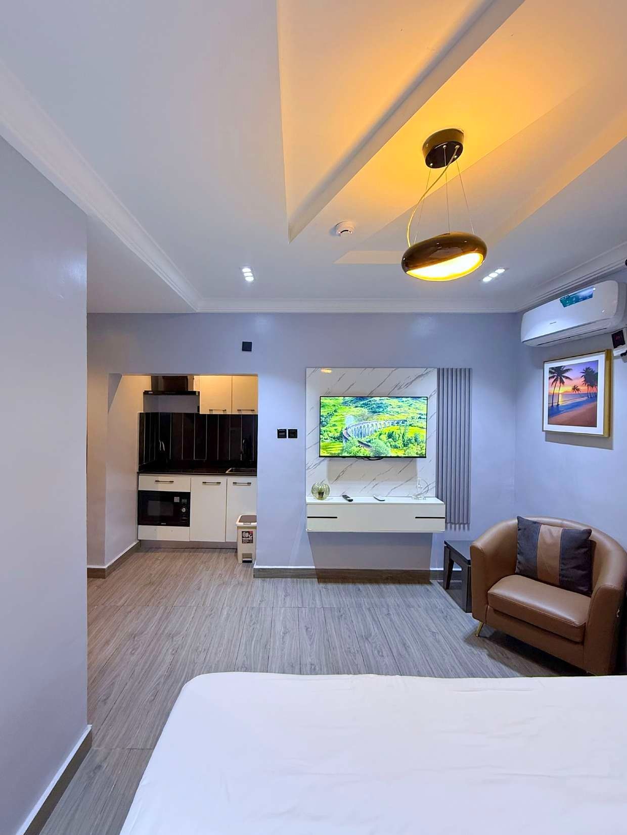 Studio shortlet in Opebi