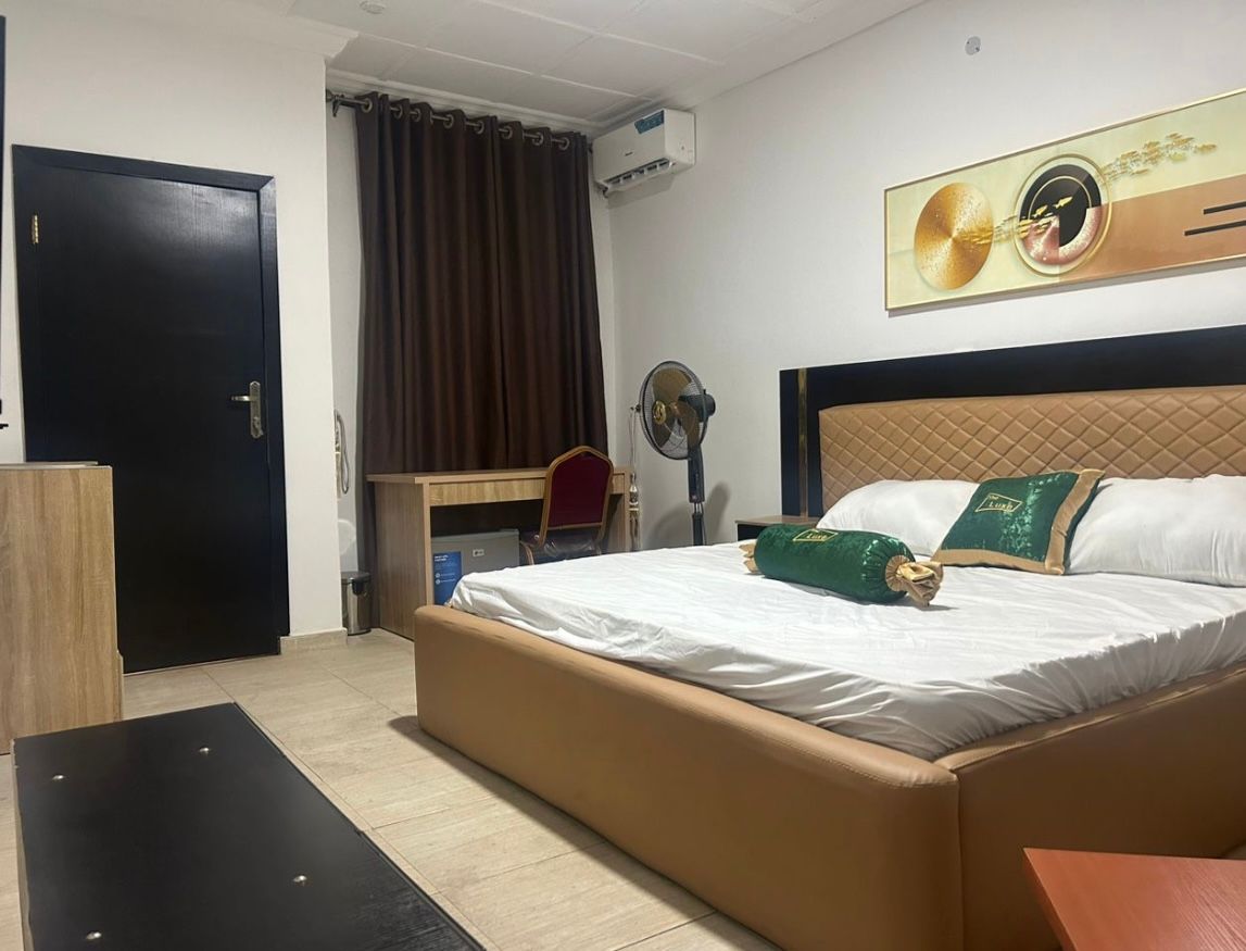 Studio Shortlet in Magodo