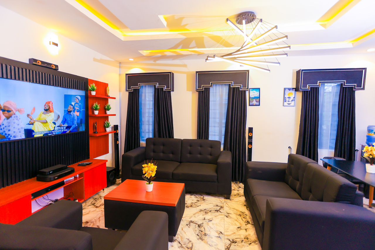 2 Bedroom Shortlet in Yaba