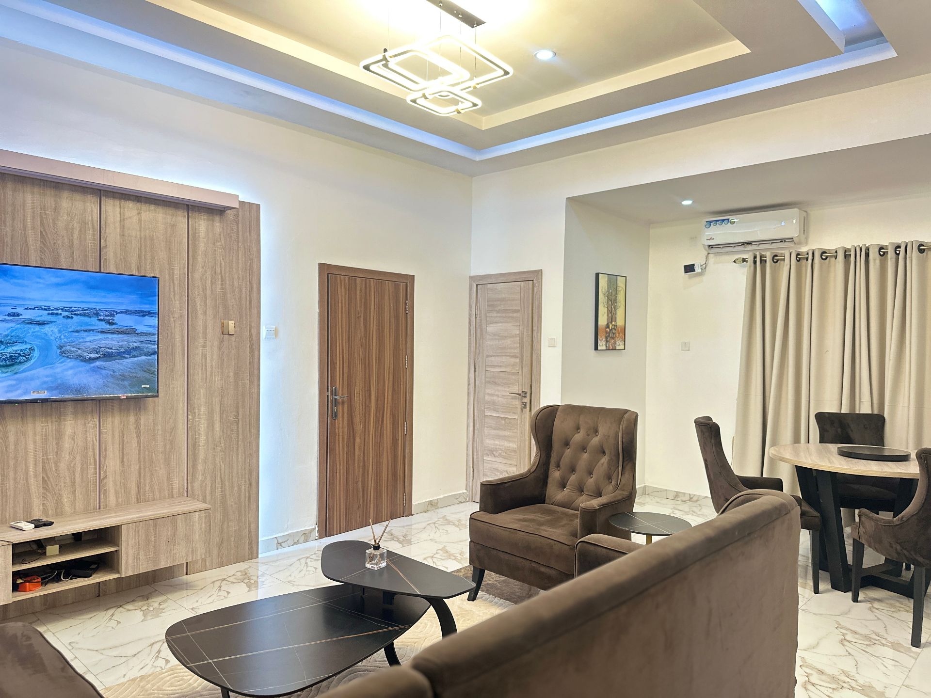 2 Bedroom Shortlet in Lekki Phase 1