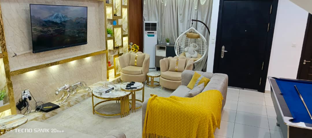 4 Bedroom Shortlet in Oniru, vi