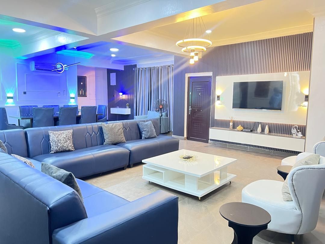 5 Bedroom Shortlet in Oniru