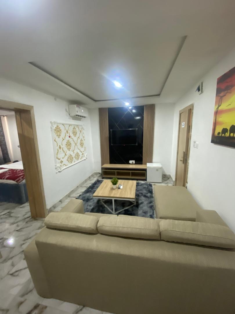 1 Bedroom Shortlet in Yaba