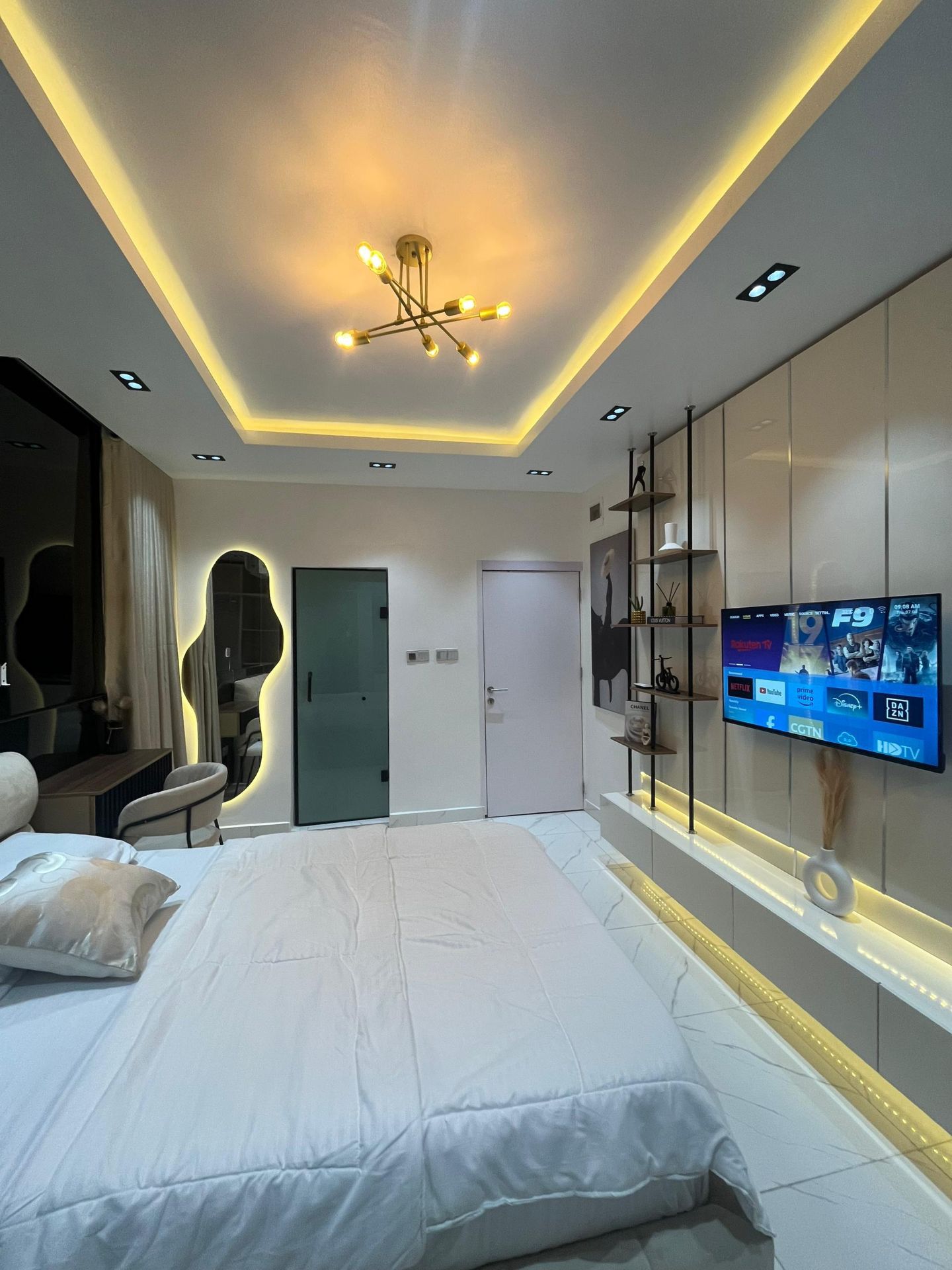 Studio Shortlet in Lekki Phase 1