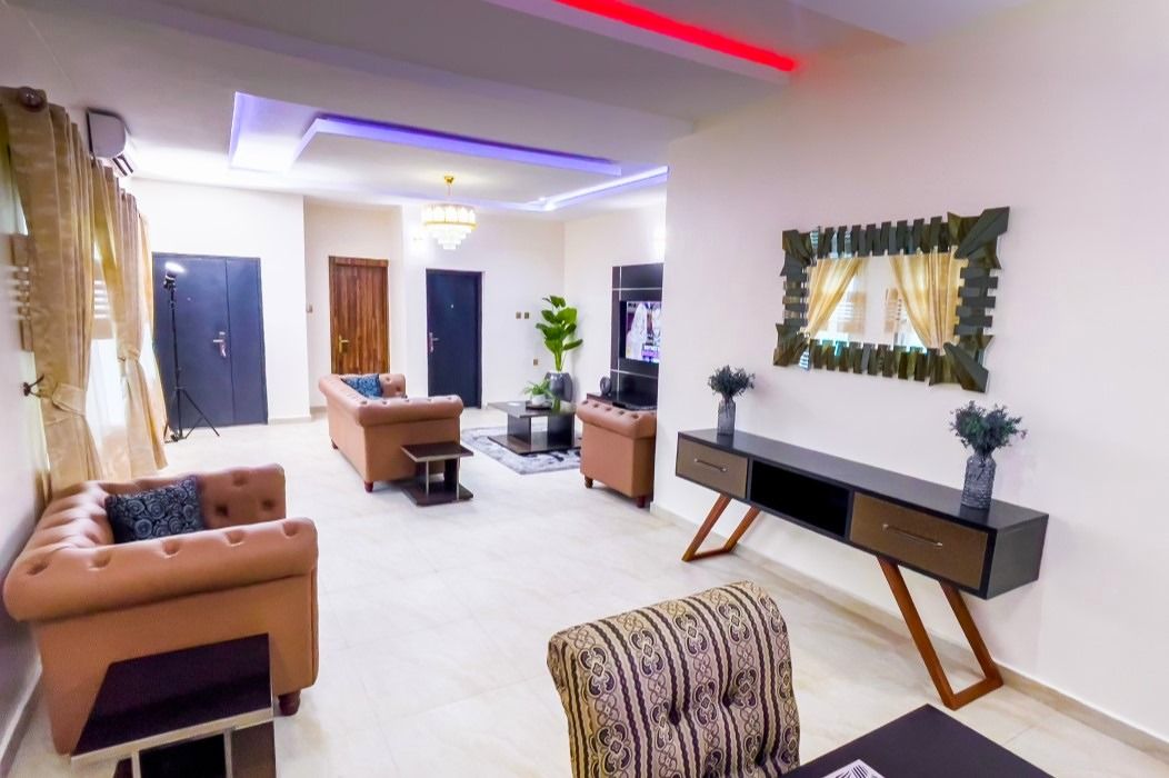 2 Bedroom Shortlet in Shelter Afrique