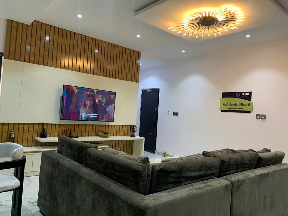 2 Bedroom in Lekki phase 1