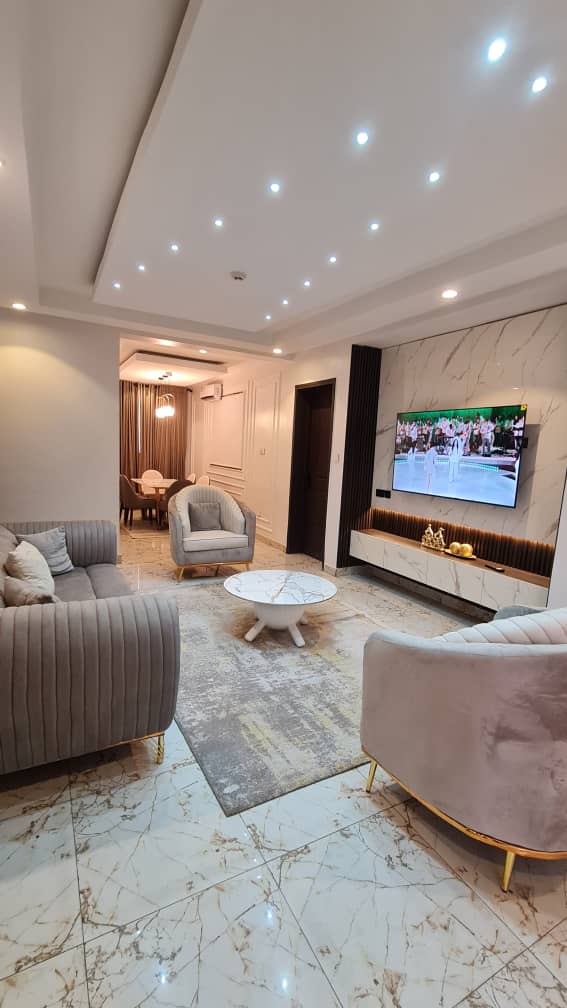 3 Bedroom Shortlet in Maryland