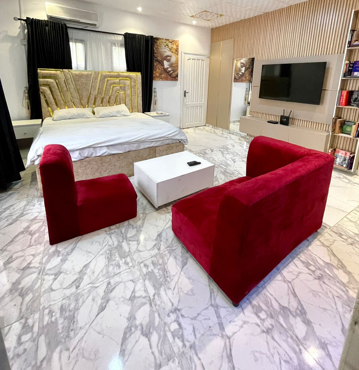 Studio Shortlet in Lekki Phase 1