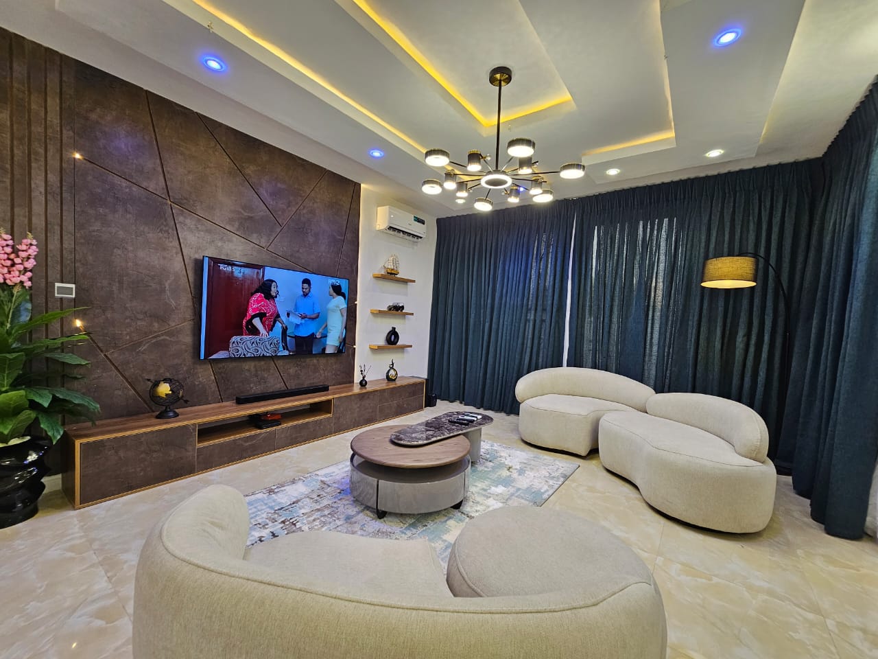 3 Bedroom Shortlet in Lekki Phase 1