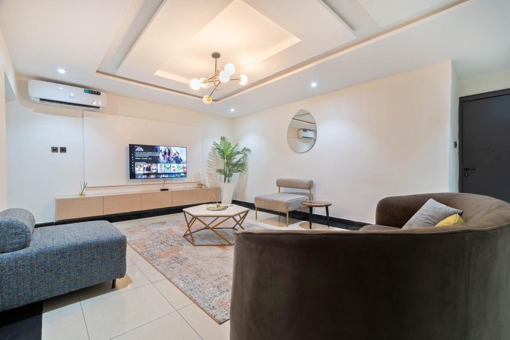 2 Bedroom Shortlet in Lekki Phase 1