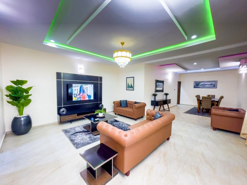 3 Bedroom Shortlet in Shelter Afrique