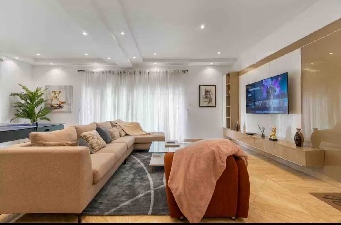 3 Bedroom Shortlet in Ikoyi