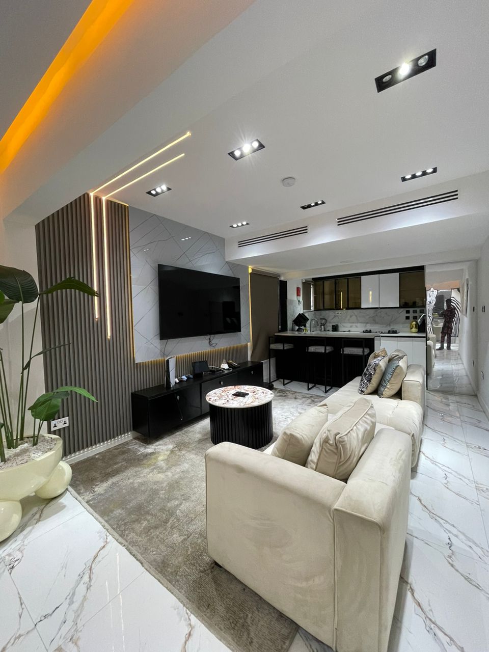 2 Bedroom Shortlet in Lekki Phase 1