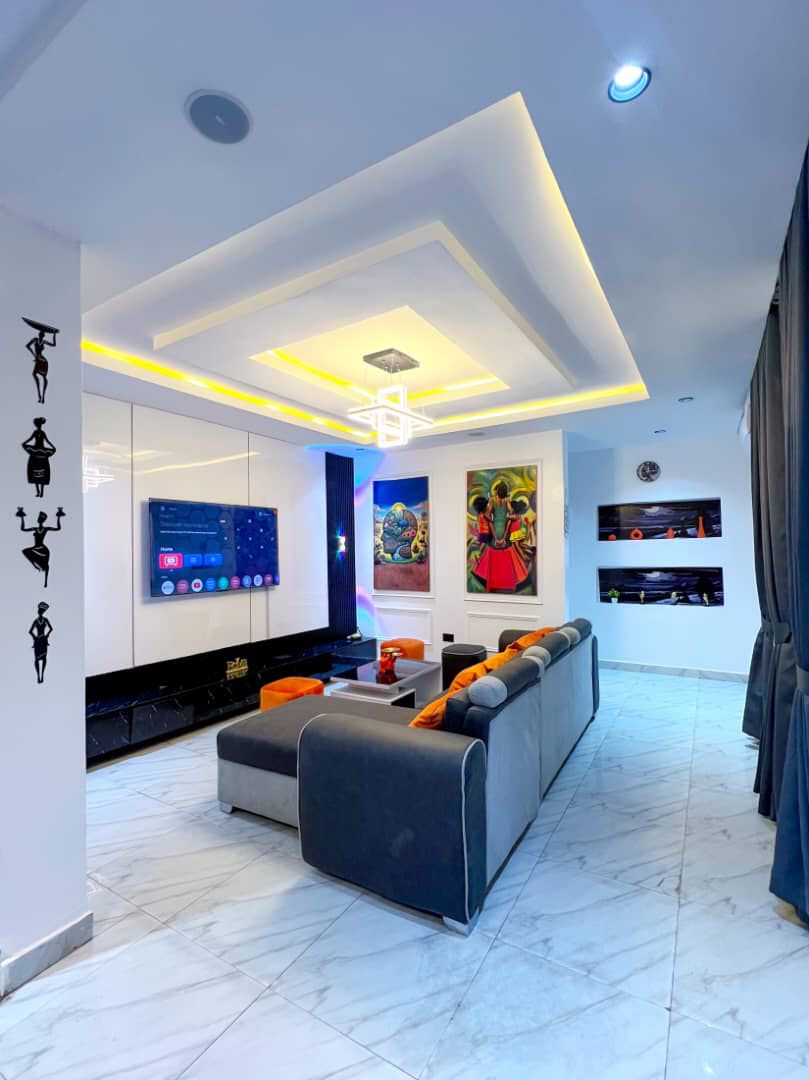 4 Bedroom Shortlet in Surulere