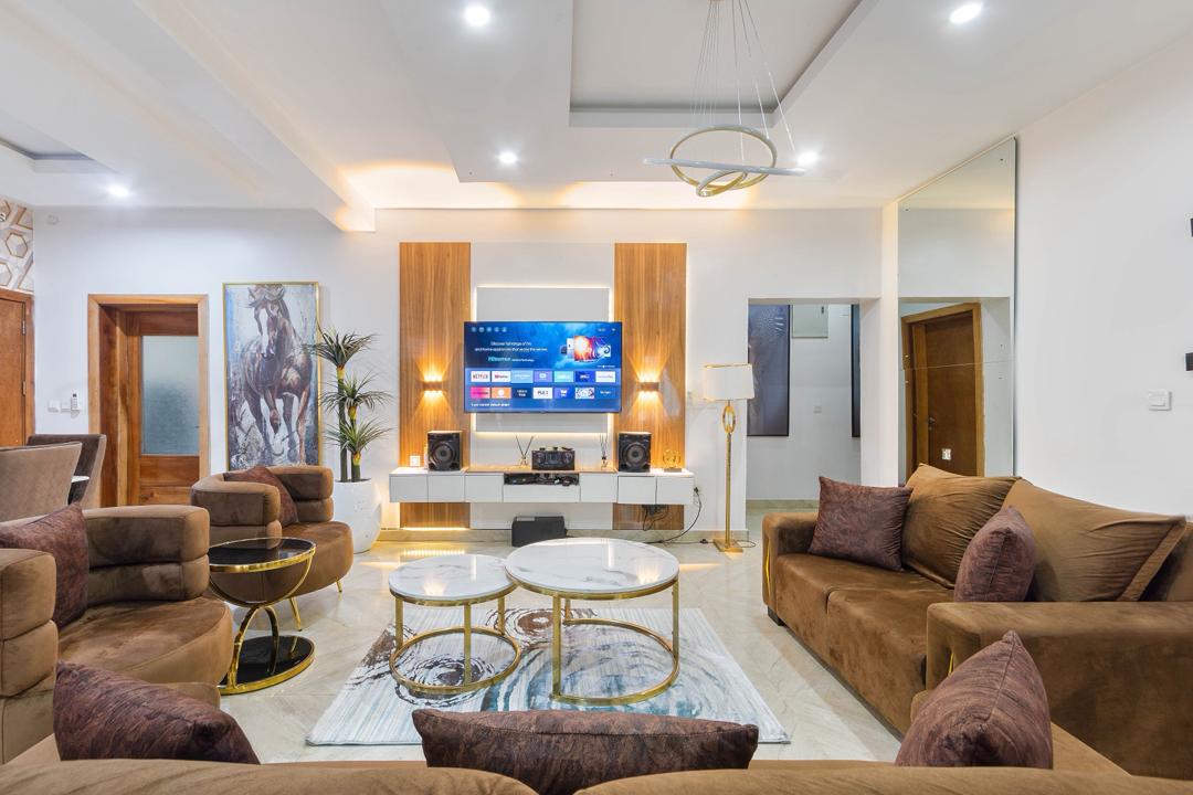 3 Bedroom Shortlet in Lekki Phase 1
