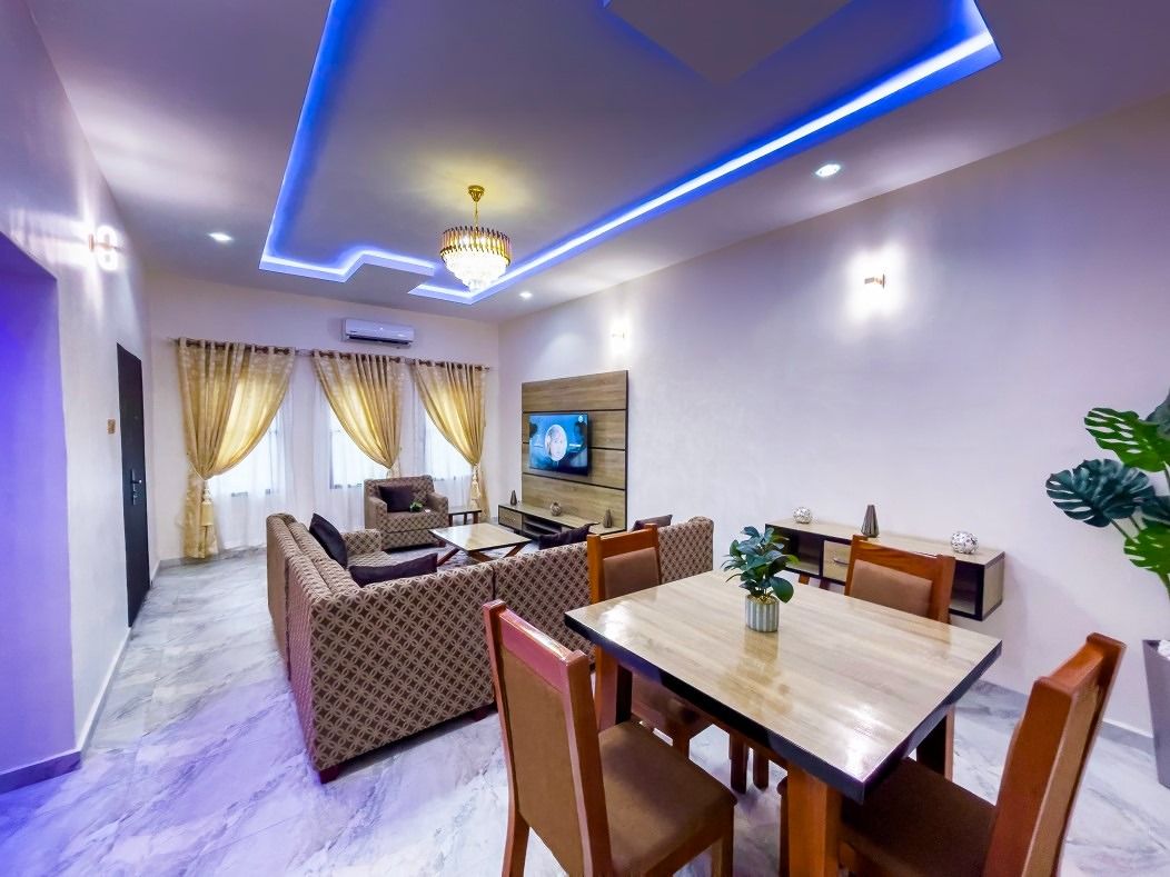2 Bedroom Shortlet in Shelter Afrique