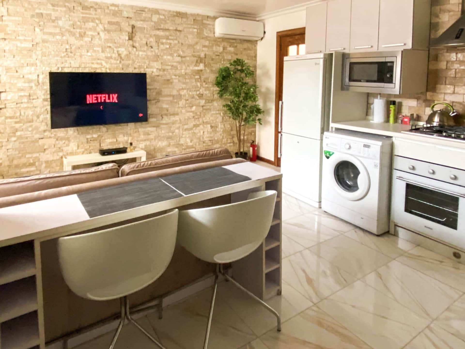 1 Bedroom Shortlet in Lekki Phase 1