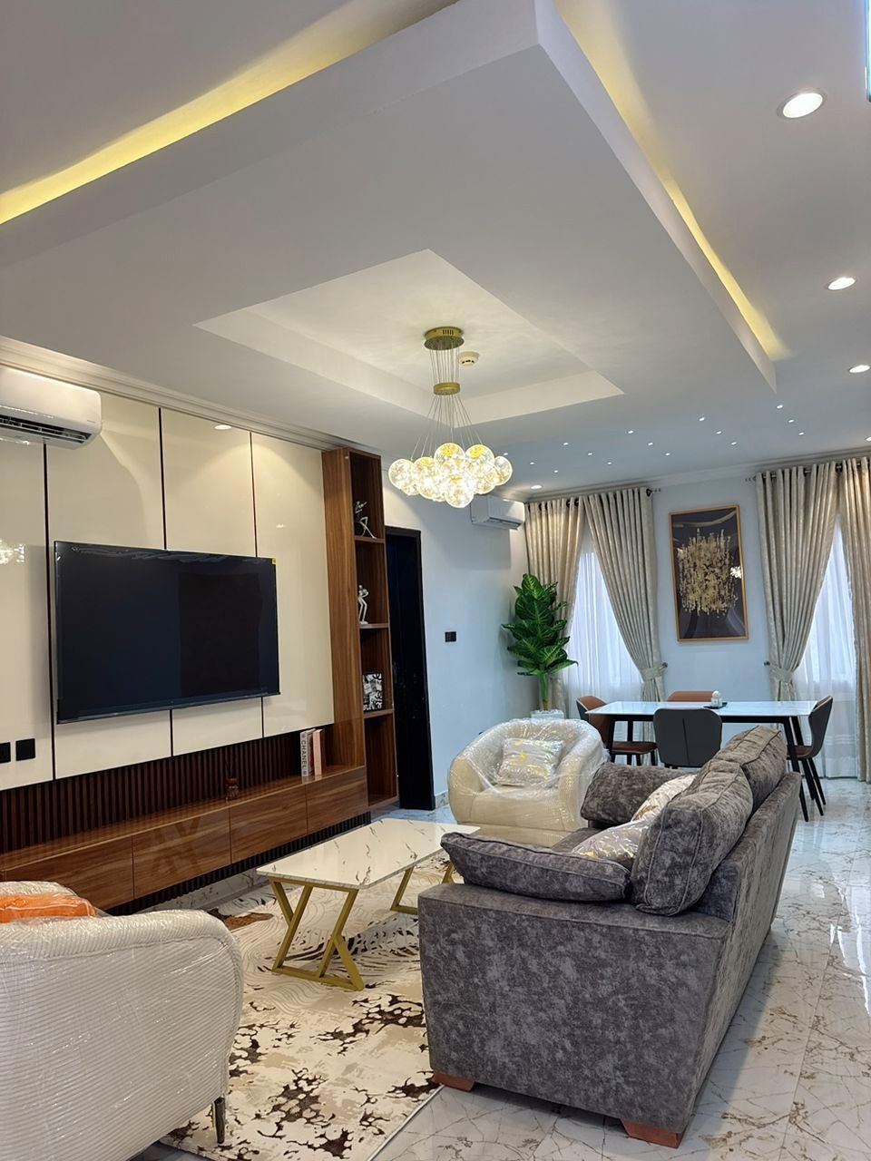 2 Bedroom Shortlet In Maryland